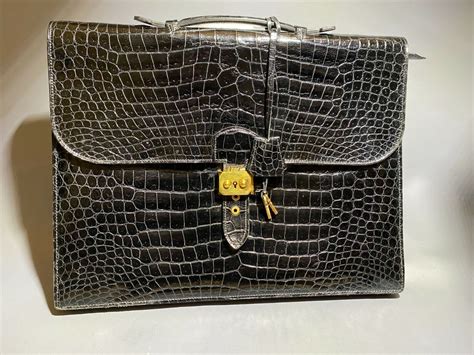 hermes sac a depeches review